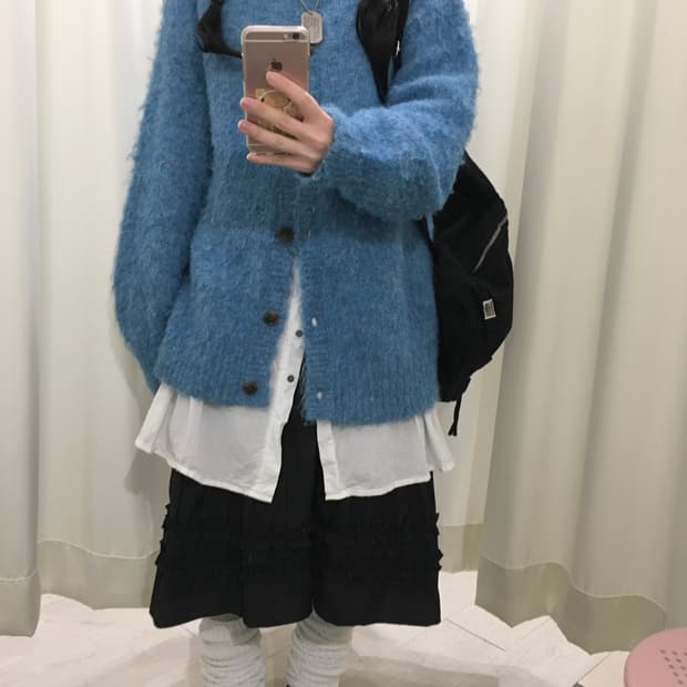 블루 오버핏 부클 가디건