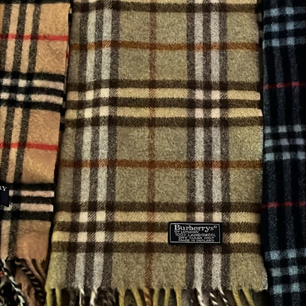 버버리 체크 카키 머플러 
