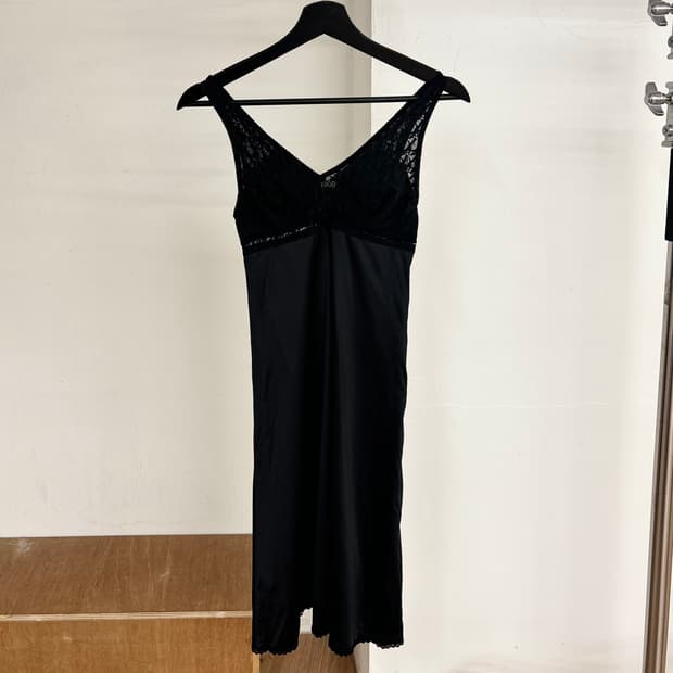 디올 블랙 레이스 슬립 드레스