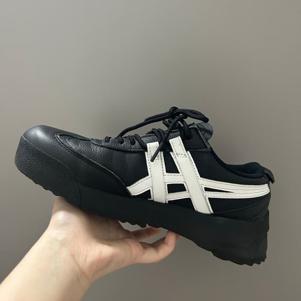 (택포)오니츠카 타이거 델리게이션 EX 블랙 화이트