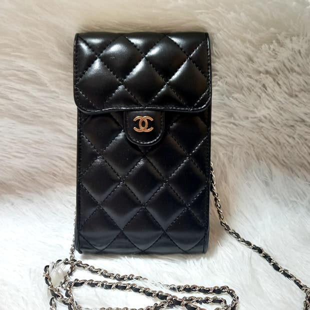 샤넬 크로스백 핸드폰백