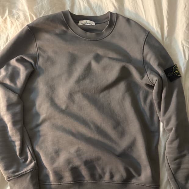 스톤아일랜드 맨투맨 다크그레이 상태좋음