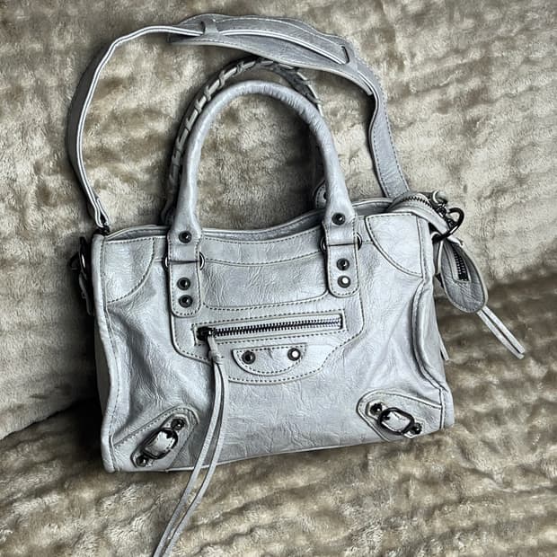 VTG 가죽 숄더백 || 발렌시아가 ST