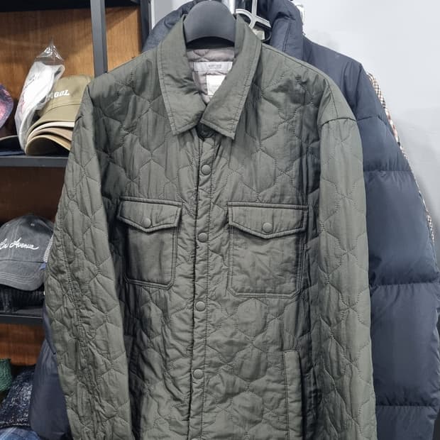 시리즈 올리브색 남성 봄자켓 100(L) 가슴반품54 상태좋아요~