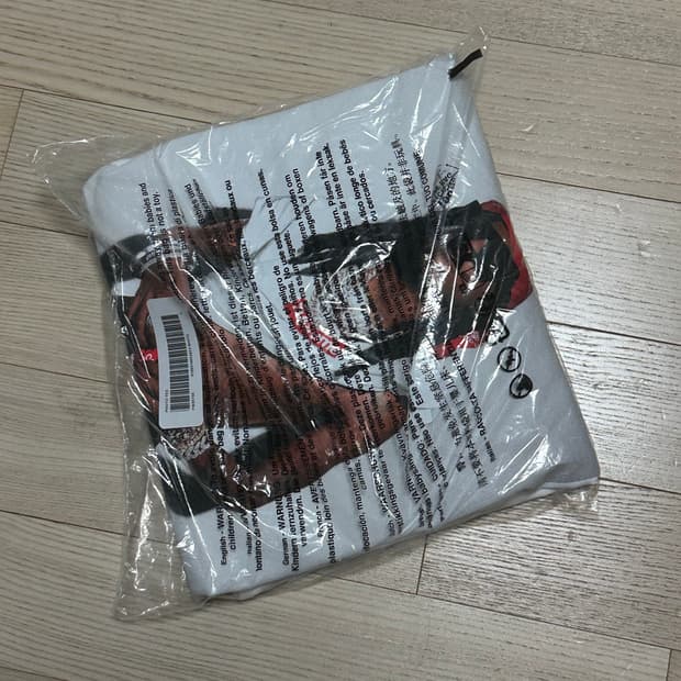 supreme playboy carti white 카티티셔츠