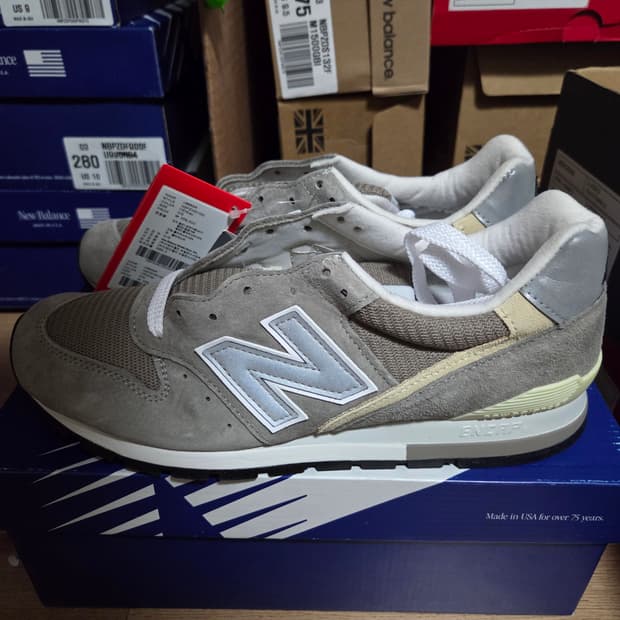 뉴발란스 USA 996 275새상품