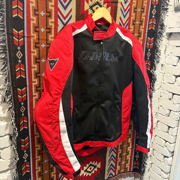 다이네즈 블랙&래드 레이싱 자켓