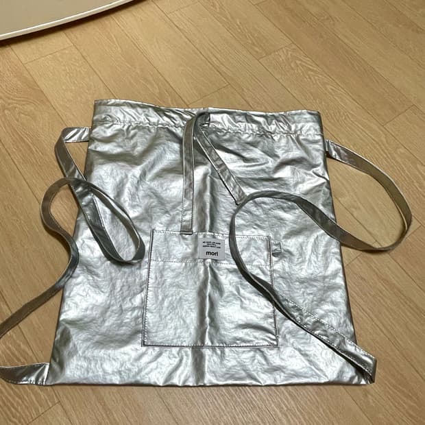 모르 복조리 실버 백팩