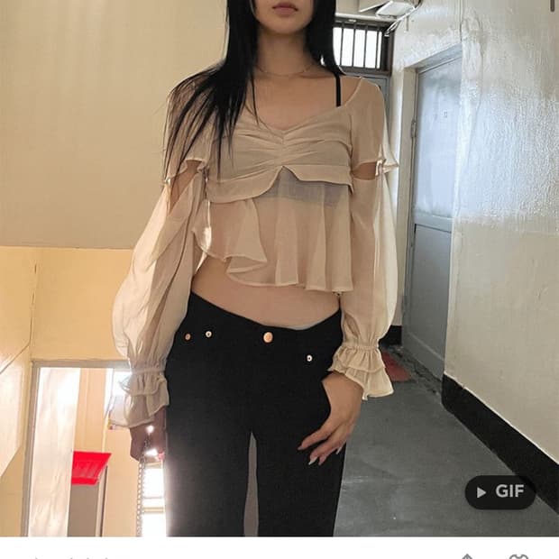 사토미라디오 언발 쉬폰 블라우스 베이지