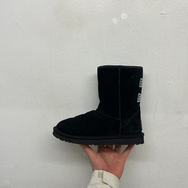 어그 X 스와로브스키 크리스탈 부츠 230