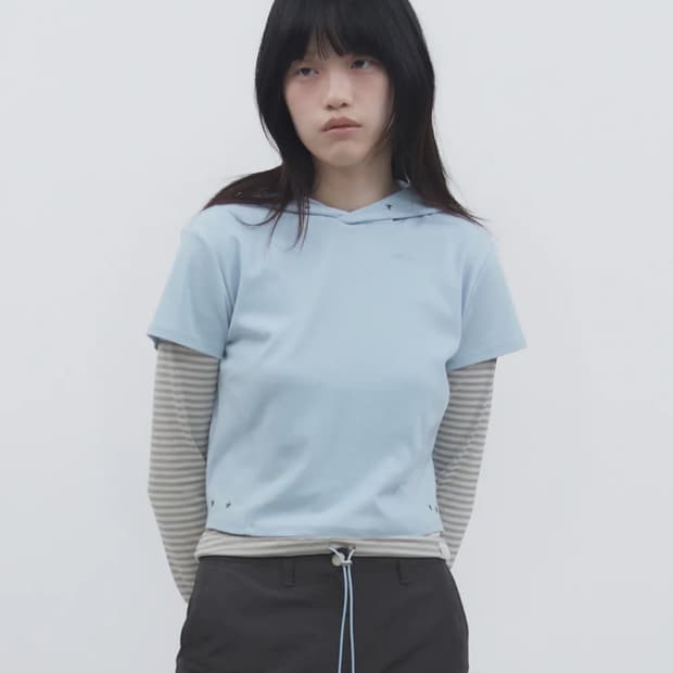 뚜오미오 STUD LAYERED HOODIE [BABY BLUE]