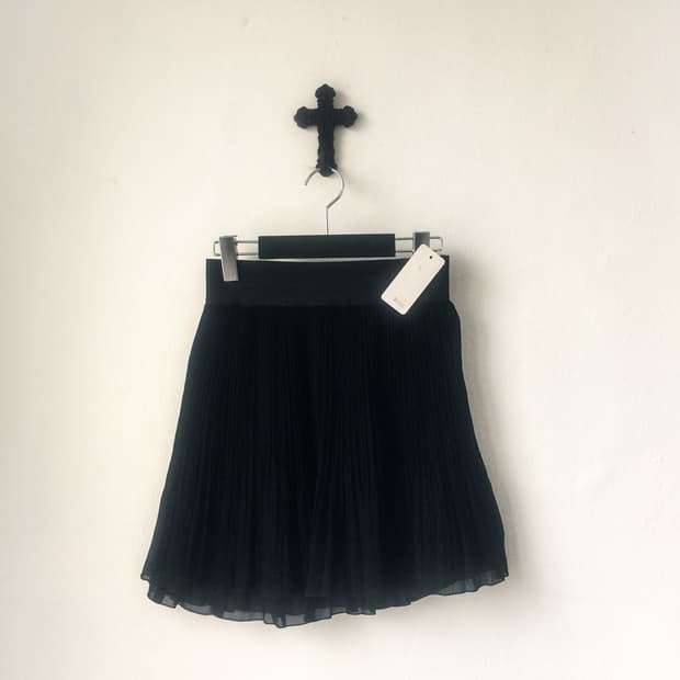 Pleats mini skirt