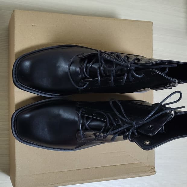 블랙업 레이스업 워커 230