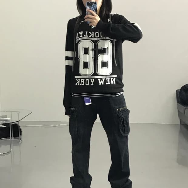 JPN 블랙 니트 스웨터