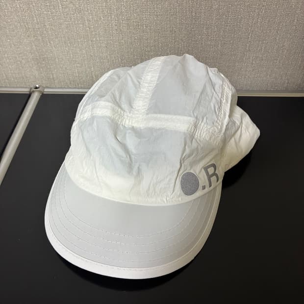 Optimistic Runners 화이트볼캡