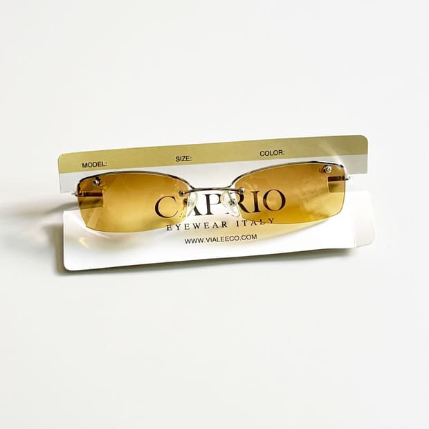 CAPRIO 무테 스퀘어 메탈 프레임 빈티지 틴트 선글라스