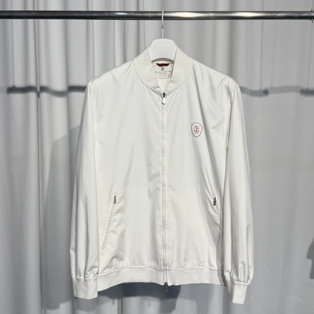 (XL) 브루넬로 쿠치넬리 25FW 엠블럼 로고 집업 블루종 자켓