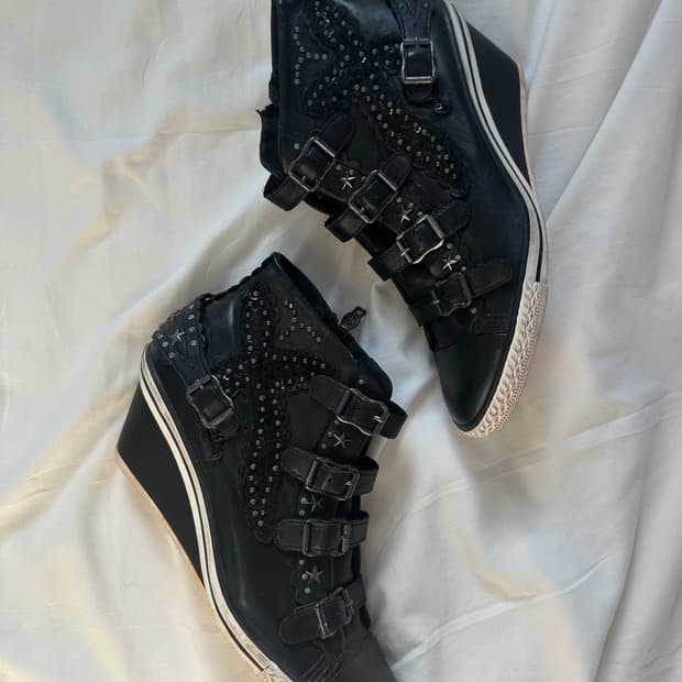 Ash 아쉬 제니얼 레더 웨지힐스니커즈