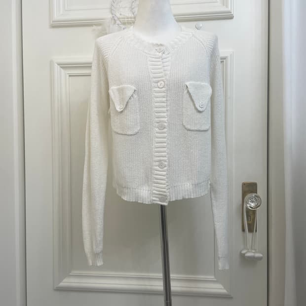 white pocket point reglan crop cardigan