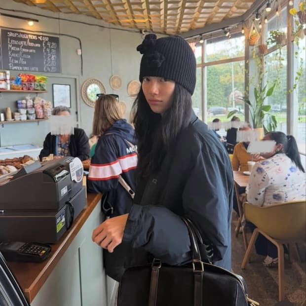 수지 비니/ Cicada soft doll beanie black