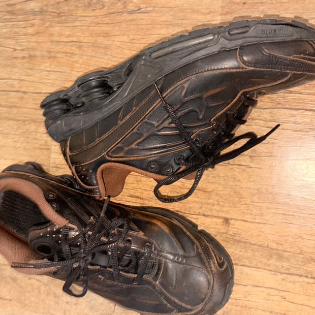 나이키샥스 브라운