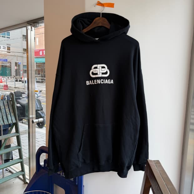 발렌시아가 BB 오버사이즈 후드