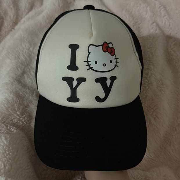 오픈와이와이 모자 헬로키티 콜라보 모자 판매해요 openyy