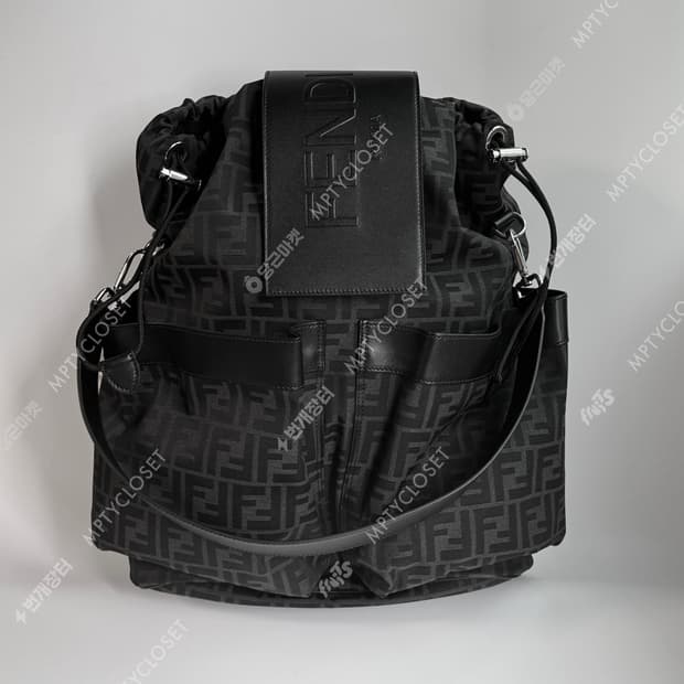 펜디 모노그램 스트라이크 백팩 라지 7VZ056