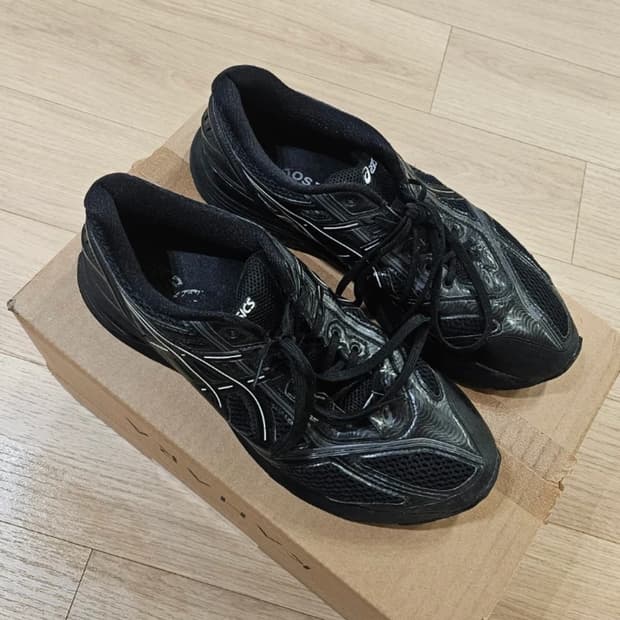 아식스×키코 코스타디노브 젤 코리카 블랙 275