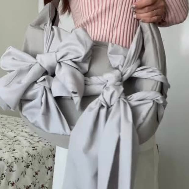 이우가마카라스 노티드 숄더백 리본백 나일론 실버