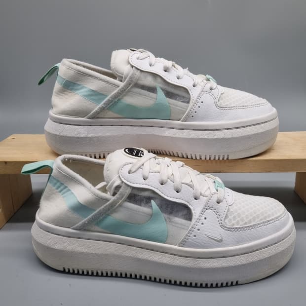 나이키 코르비전알타 민트 여성운동화230 