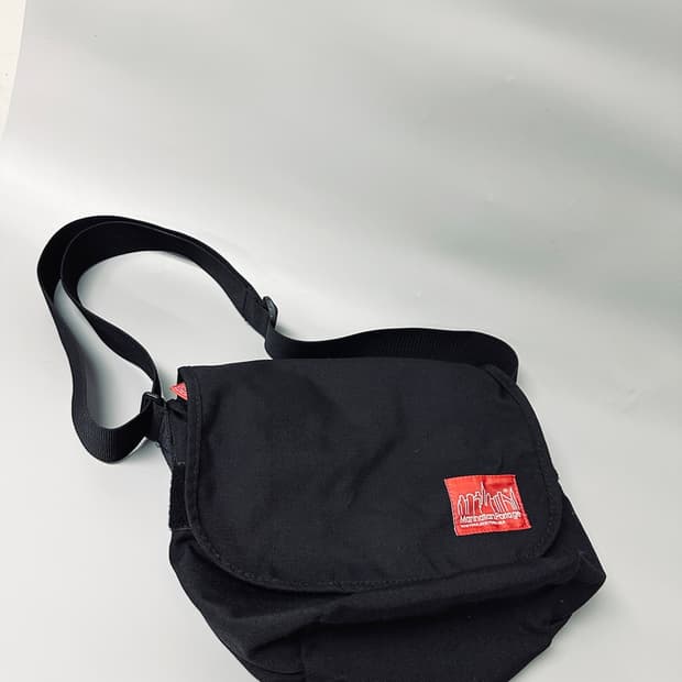 맨하탄포티지 MANHATTAN PORTAGE 블랙 코듀라 숄더 크로스백