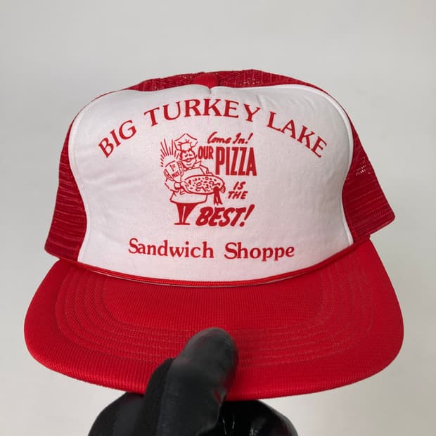 90s Trucker Hat (white/red)