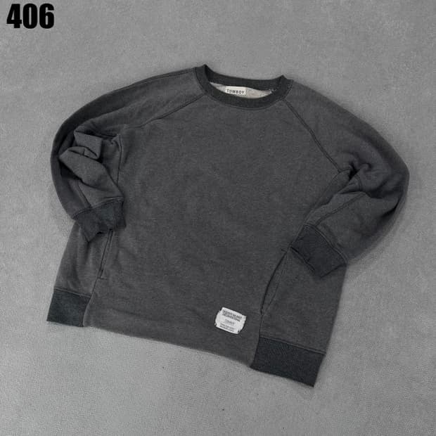 톰보이 그레이 맨투맨