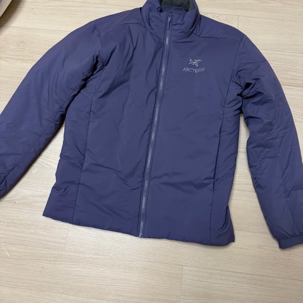 아크테릭스 아톰 ar M 사이즈   상태감 9.7/10 보풀따위 1도없는