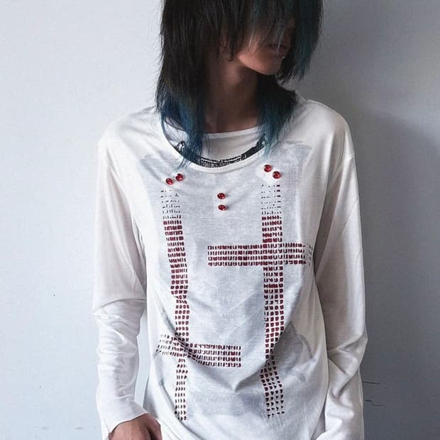 비엑세스 Cross Gem Long Sleeve Tee 새상품