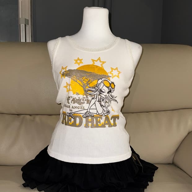 kitsch girl printing sleeveless