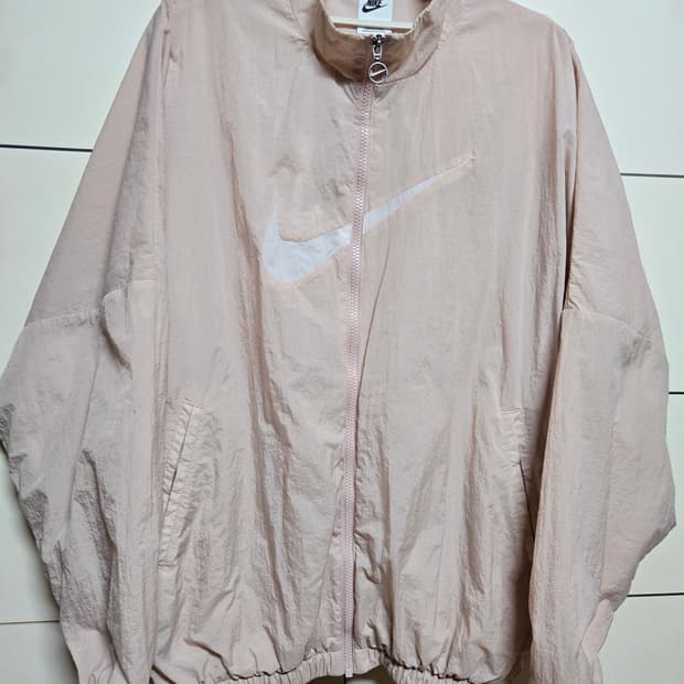 나이키 핑크 스우시 에센셜 우븐 바람막이 점퍼