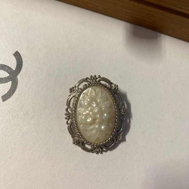 빈티지 플라워 브로치 오벌