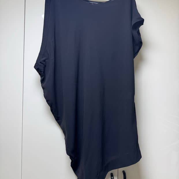 narciso rodriguez 실크 언발런스 탑