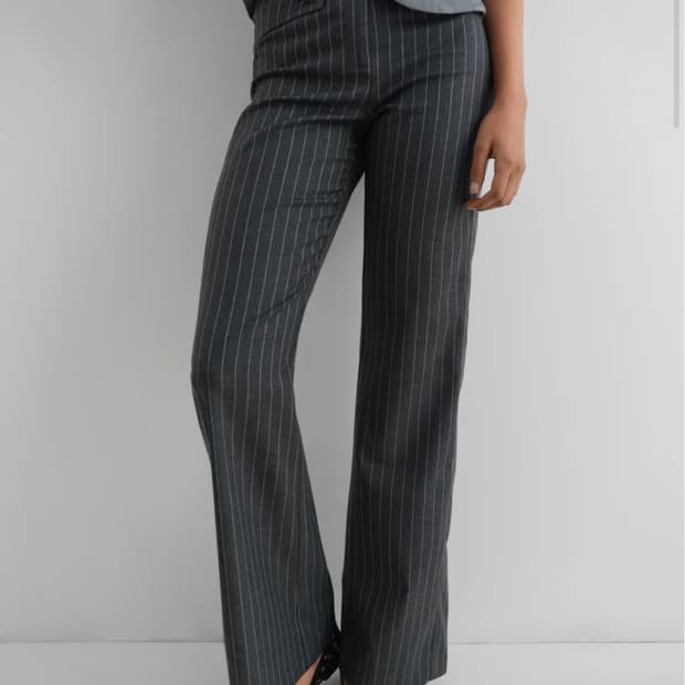 [36] 기마구아스 Nicole 핀 스트라이프 트라우저