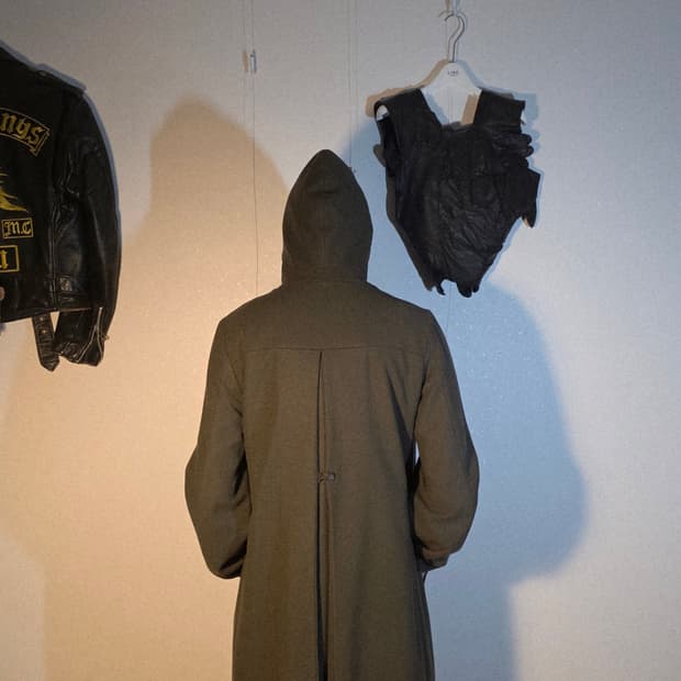 Bless N°40 Whatwasitagain
Hoodcoat