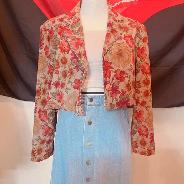 UNIQUE FLOWER FATTERN SHORT JACKET