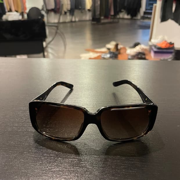 프라다 로고 선글라스