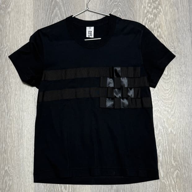 Noir Kei Ninomiya 리본 반팔 티셔츠