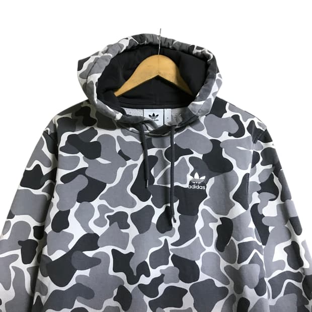 아디다스 카모 후드티