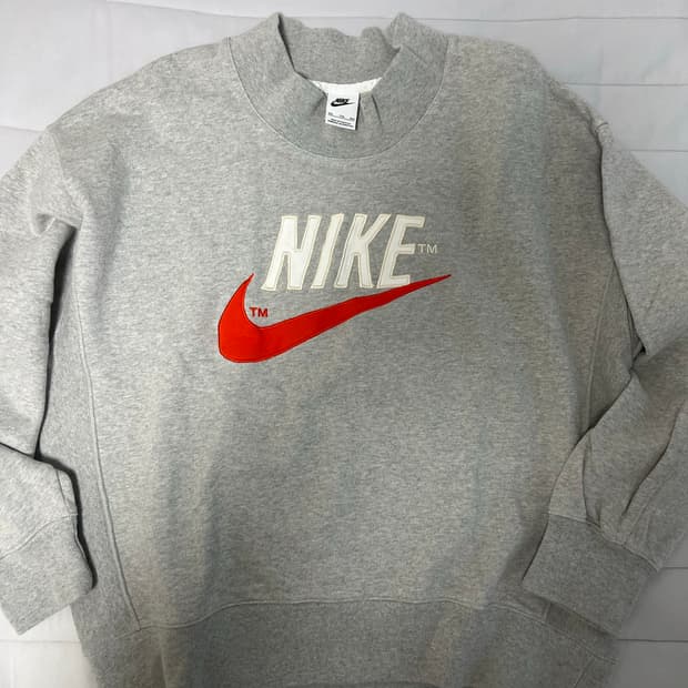 나이키 모크넥 맨투맨