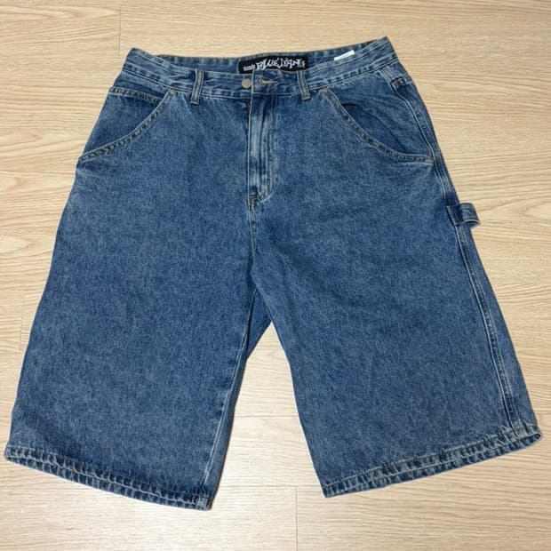 스웨이드 버뮤다 팬츠