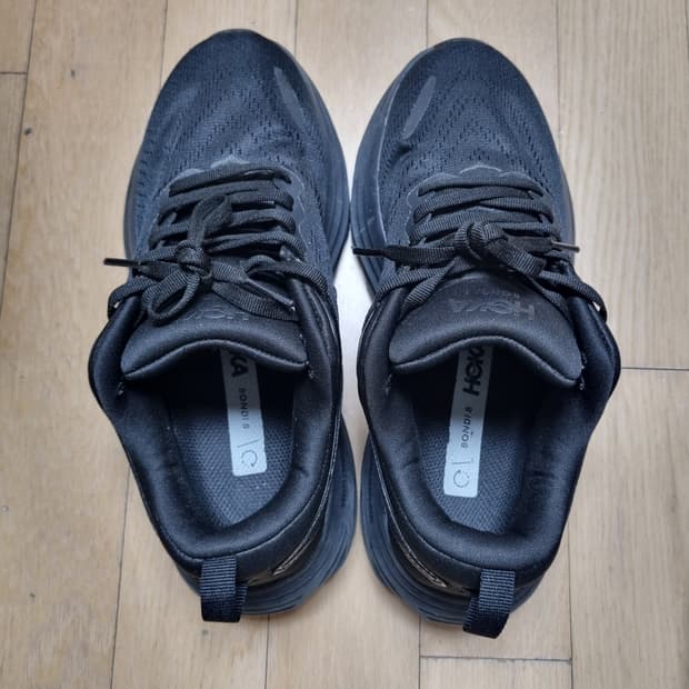 호카 본디 8 운동화