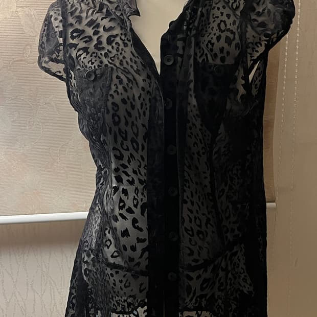 레오파드 시스루 반팔 블랙 셔츠